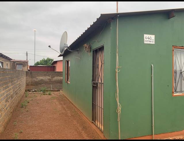 2 BEDROOM HOUSE FOR SALE IN TSHEPONG